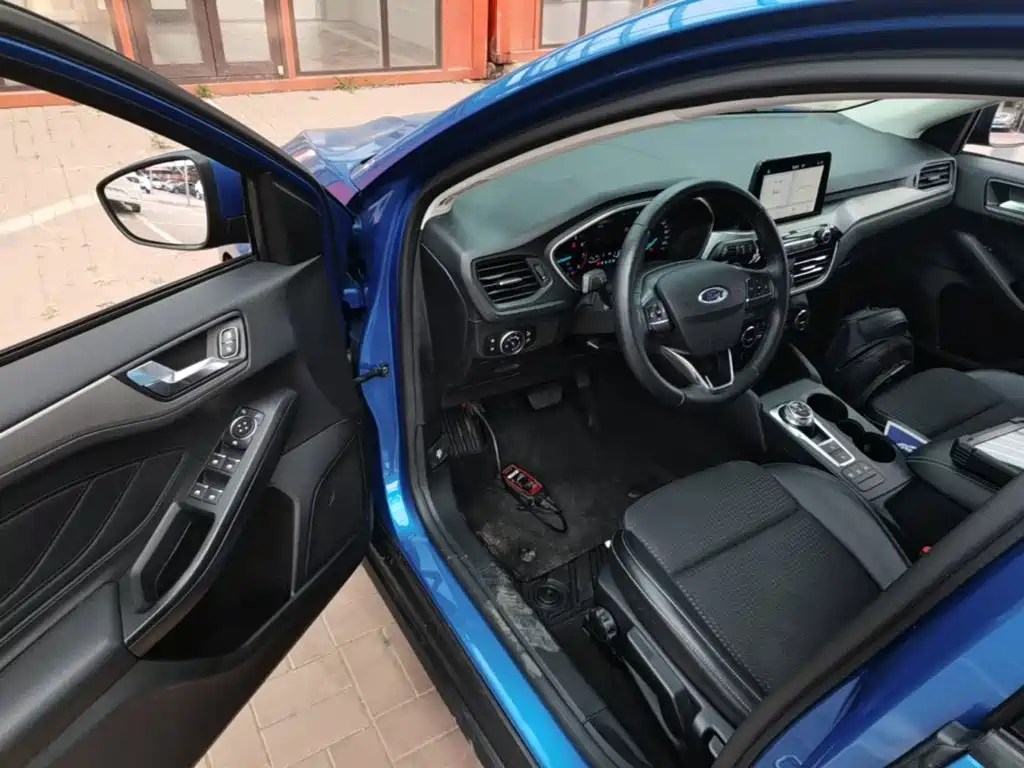 Ford Focus — миниатюра 16