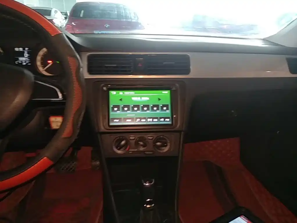 Skoda Rapid Spaceback — миниатюра 13