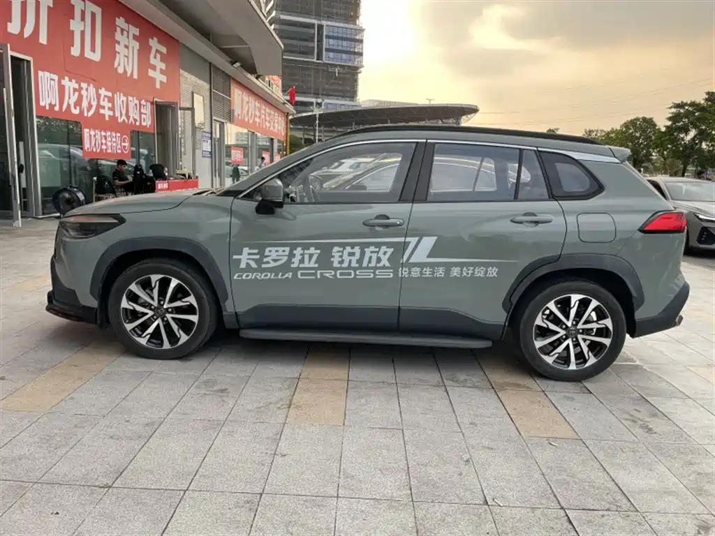 Toyota Corolla Cross — миниатюра 8