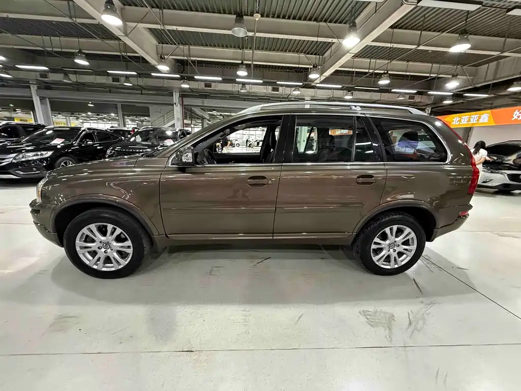 Volvo XC Classic — миниатюра 4