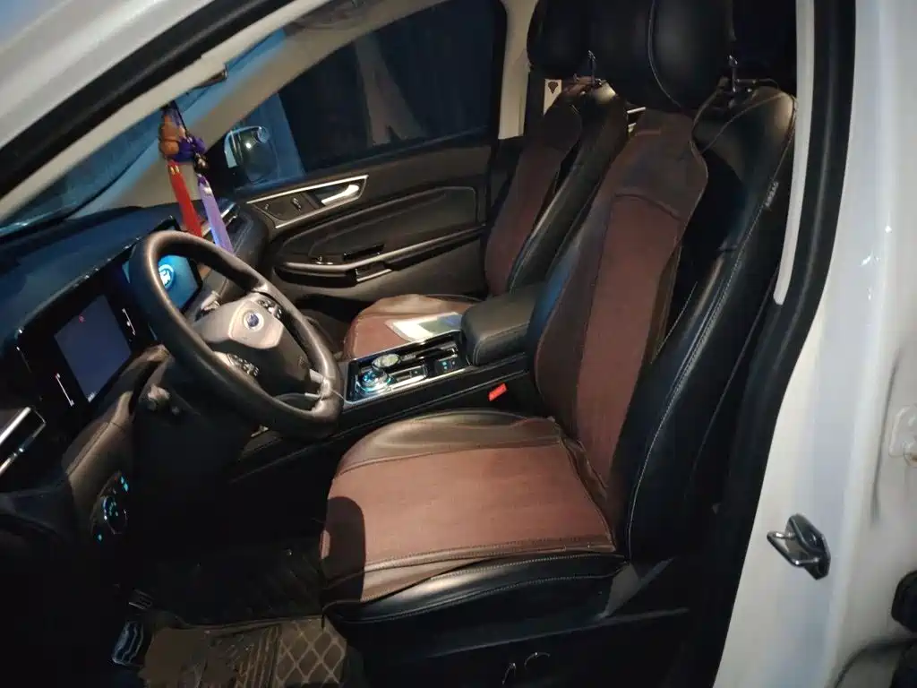 Ford Edge — миниатюра 11