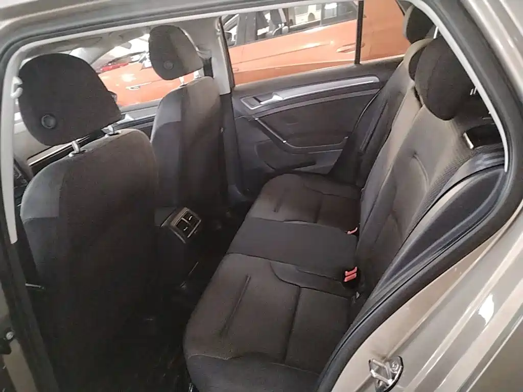 Volkswagen Golf — миниатюра 17