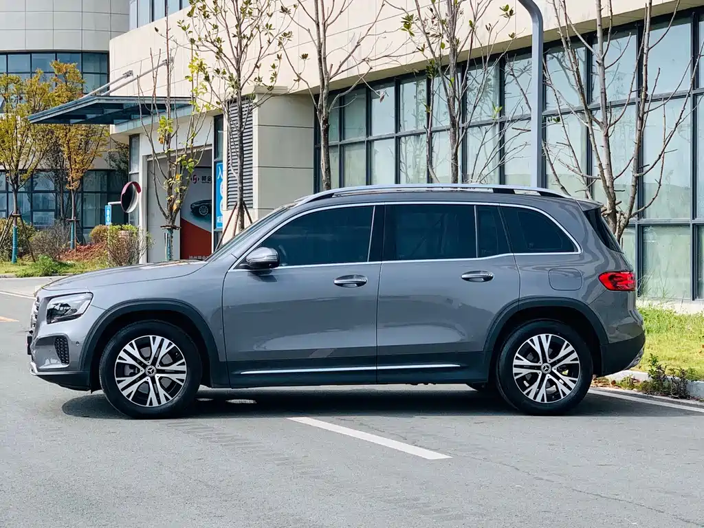 Mercedes-Benz GLB — миниатюра 7