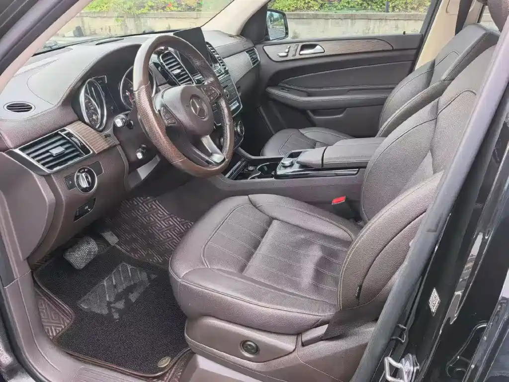Mercedes-Benz GLE (Import) — миниатюра 5