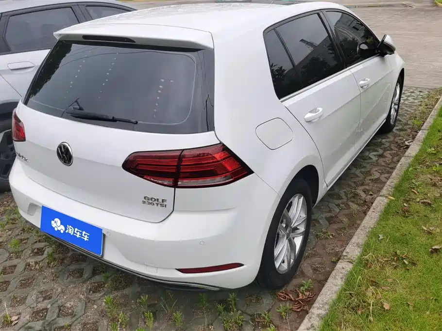 Volkswagen Golf 2018 230TSI AT Comfort