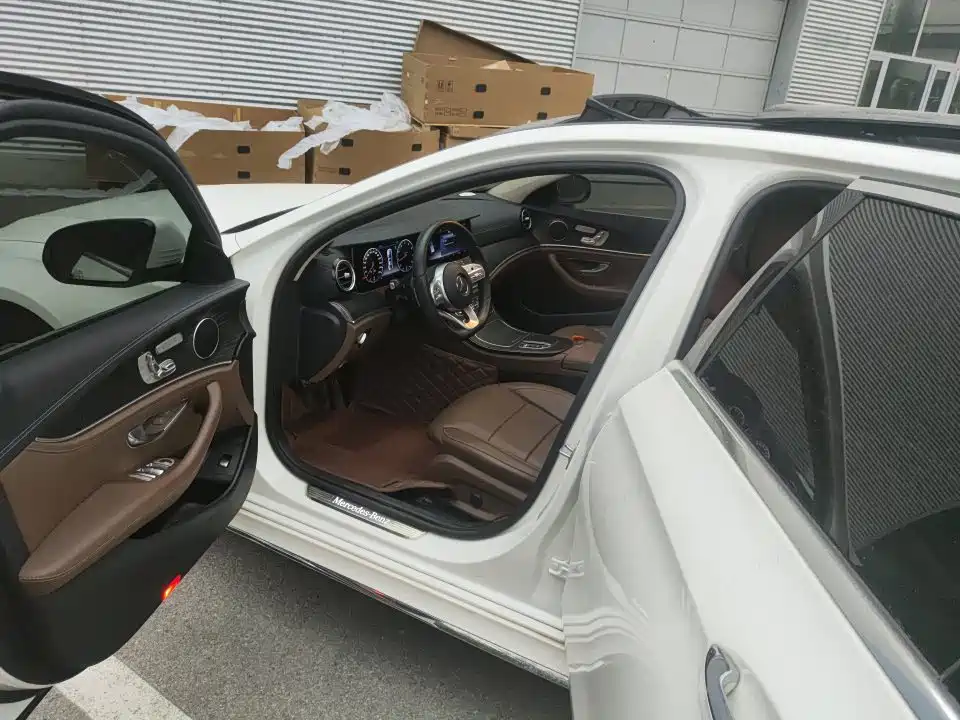 Mercedes-Benz E-Class — миниатюра 5