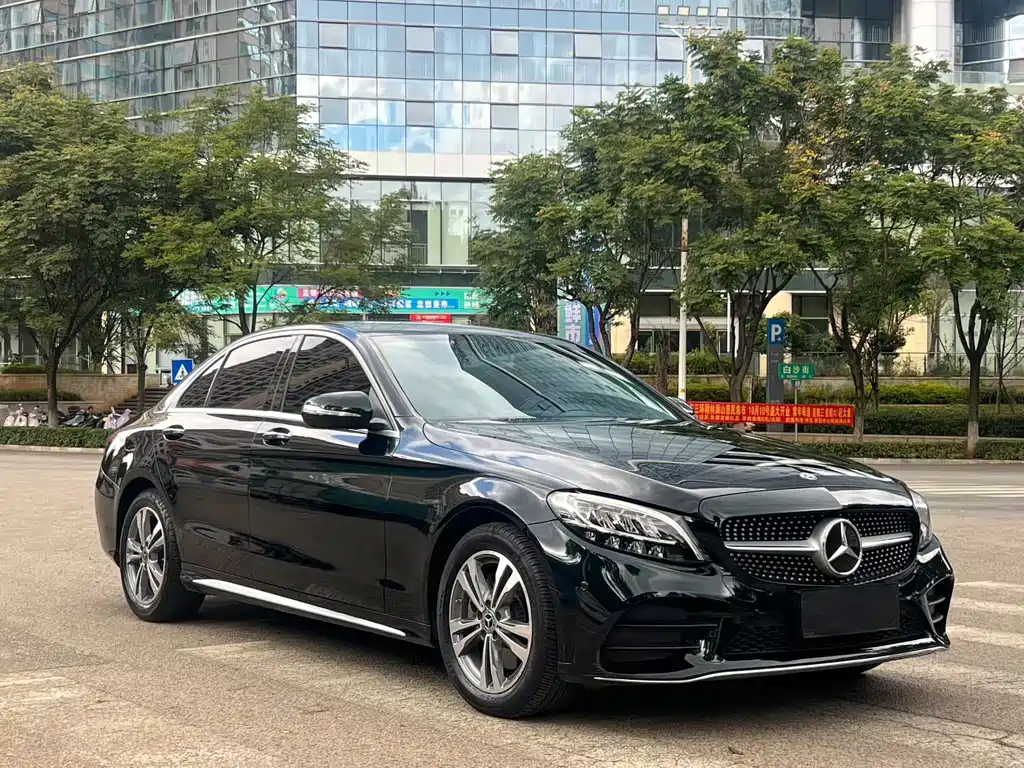 Mercedes-Benz C-Class — миниатюра 3