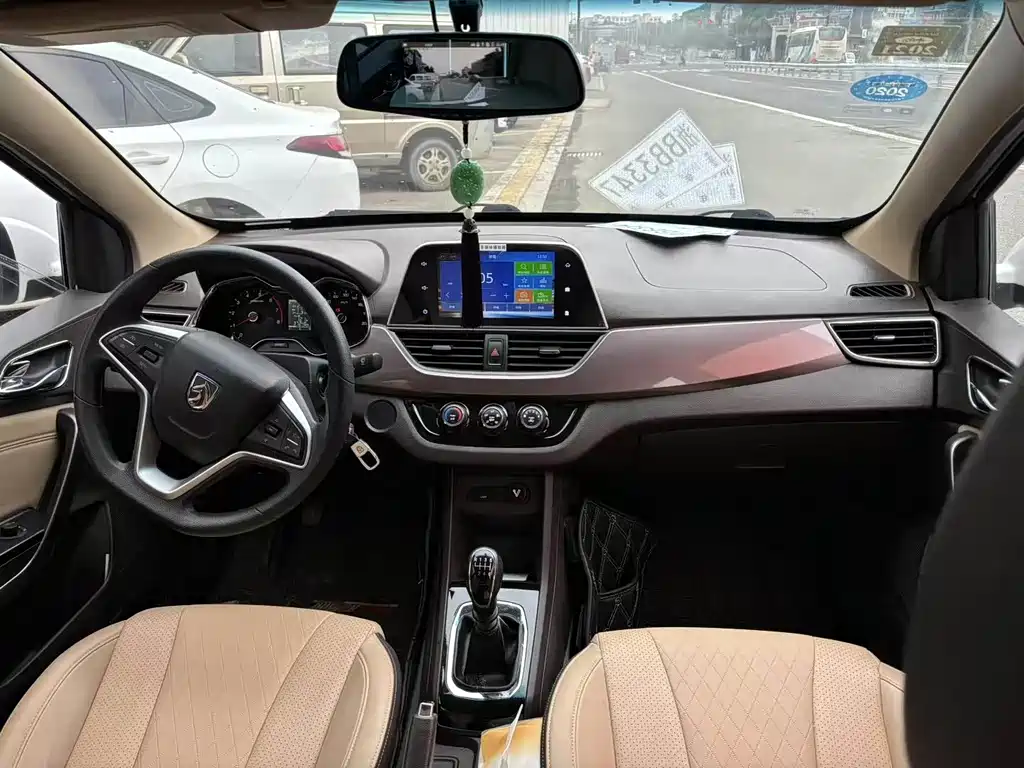 Baojun 310 — миниатюра 5