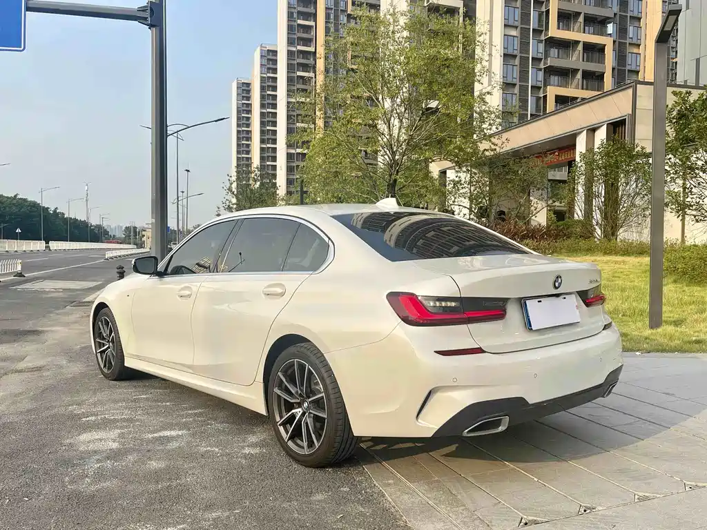 BMW 3 Series — миниатюра 4