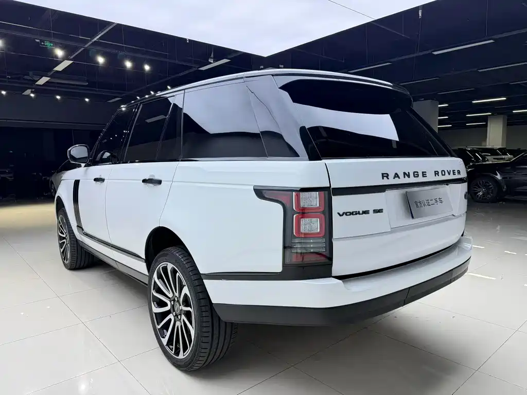 Land Rover Range Rover — миниатюра 7