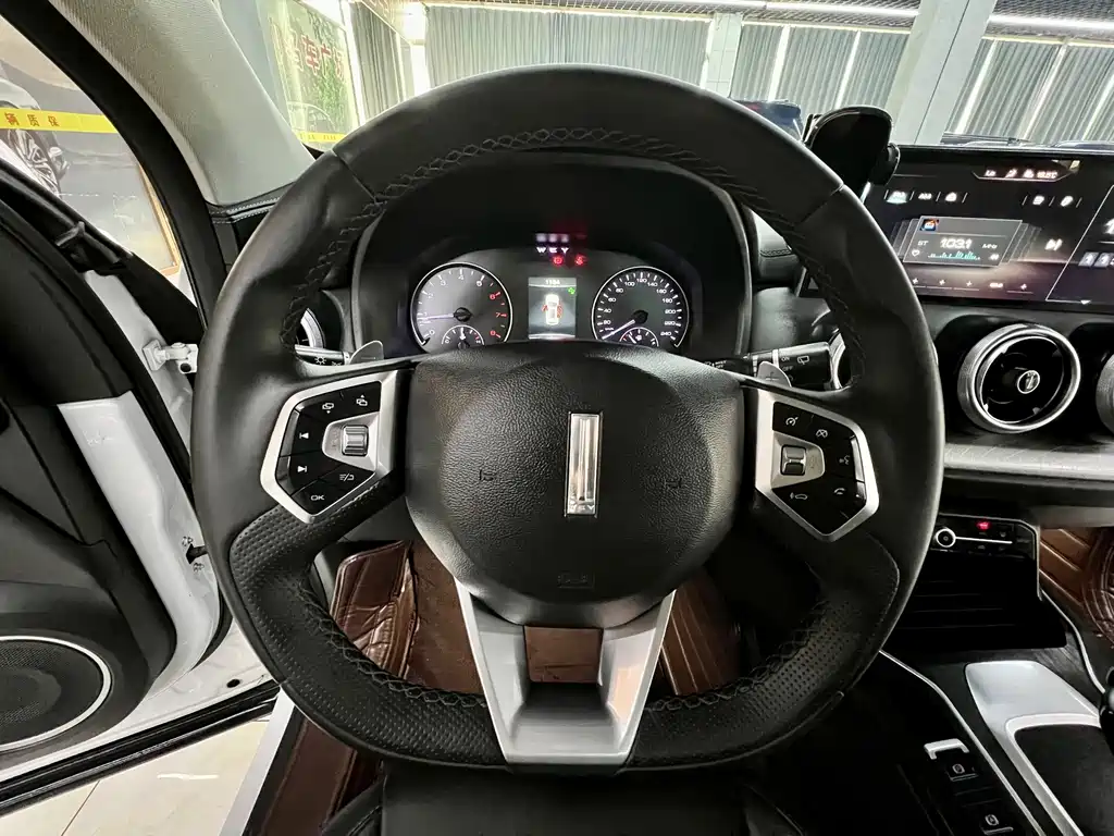 Wey Wey VV5 — миниатюра 11