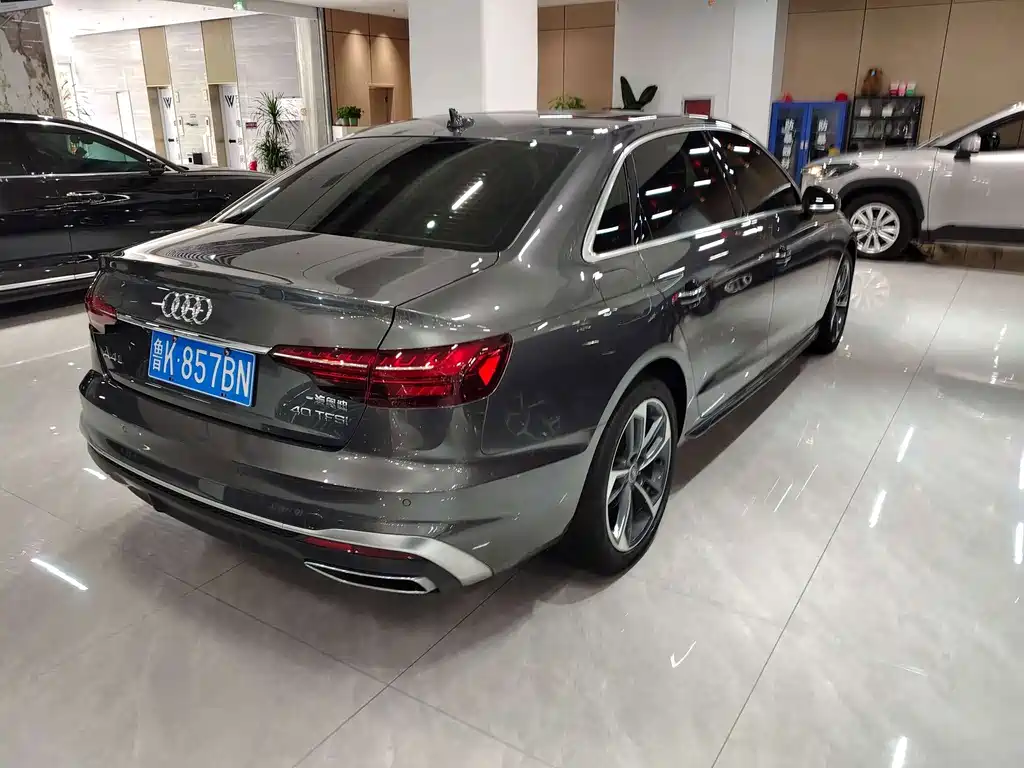 Audi A4L — миниатюра 3