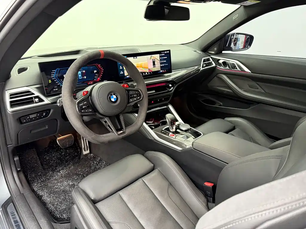 BMW M4 2024 M4