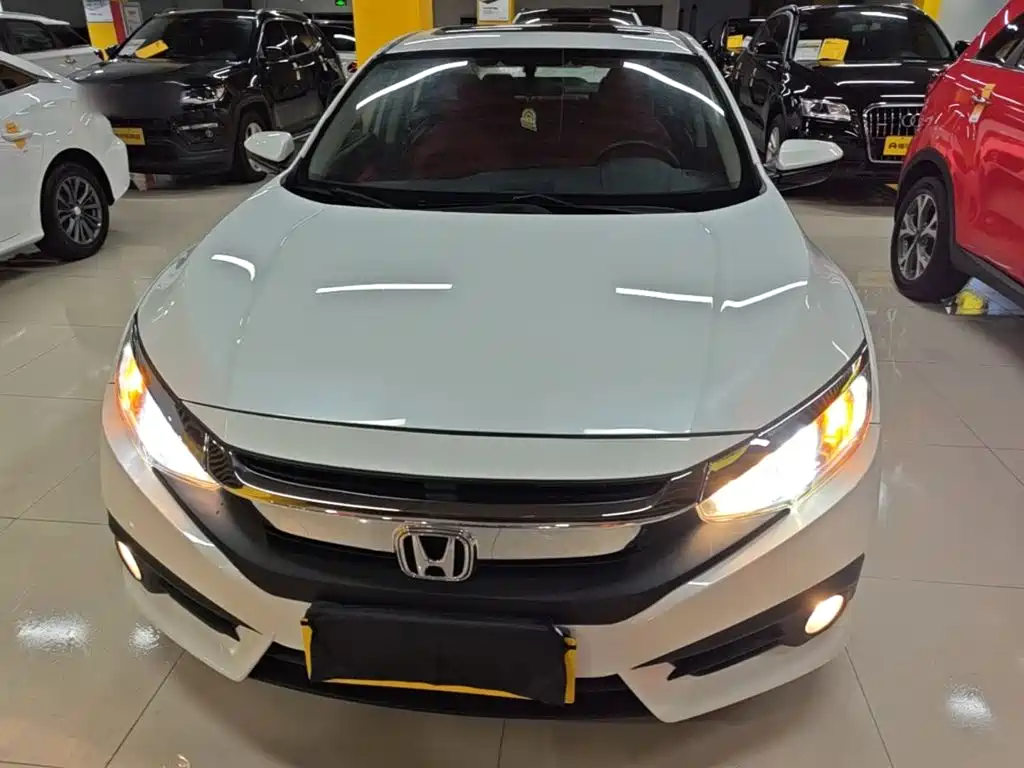 Honda Civic 2016 220TURBO CVT Luxury