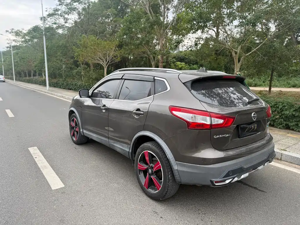 NISSAN QASHQAI