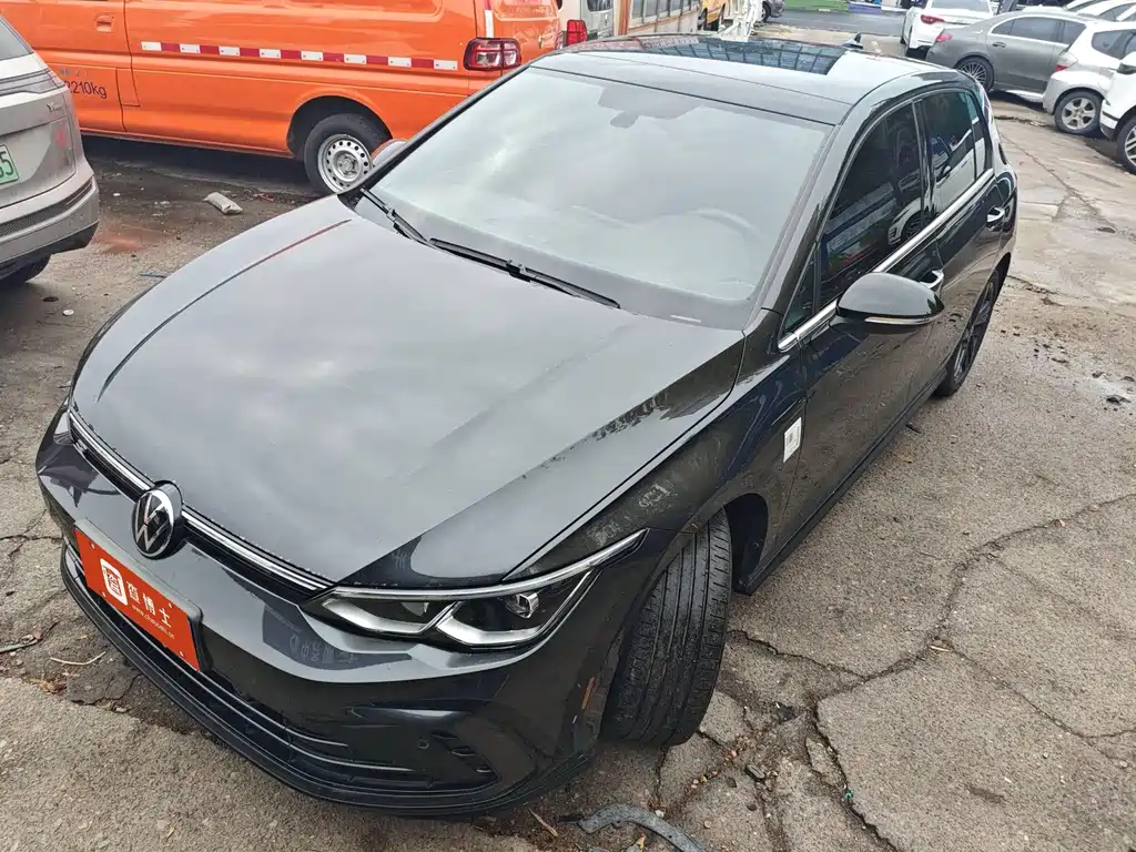 Volkswagen Golf 2024