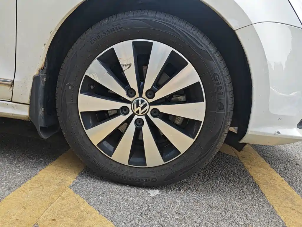 Volkswagen Sagitar — миниатюра 8