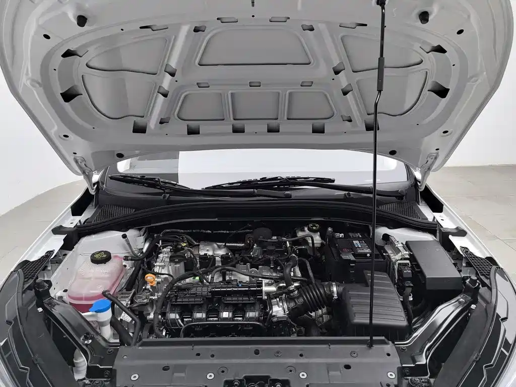 Roewe i5 — миниатюра 6
