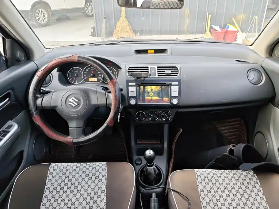 Suzuki Swift — миниатюра 12