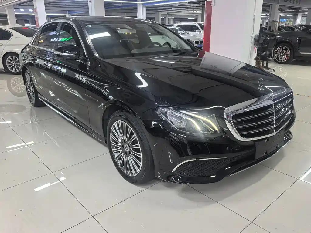 Mercedes-Benz E-Class — миниатюра 9