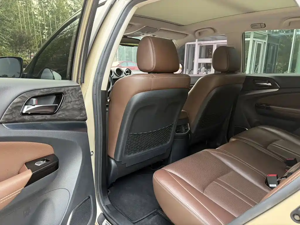 BYD Tang New Energy — миниатюра 7
