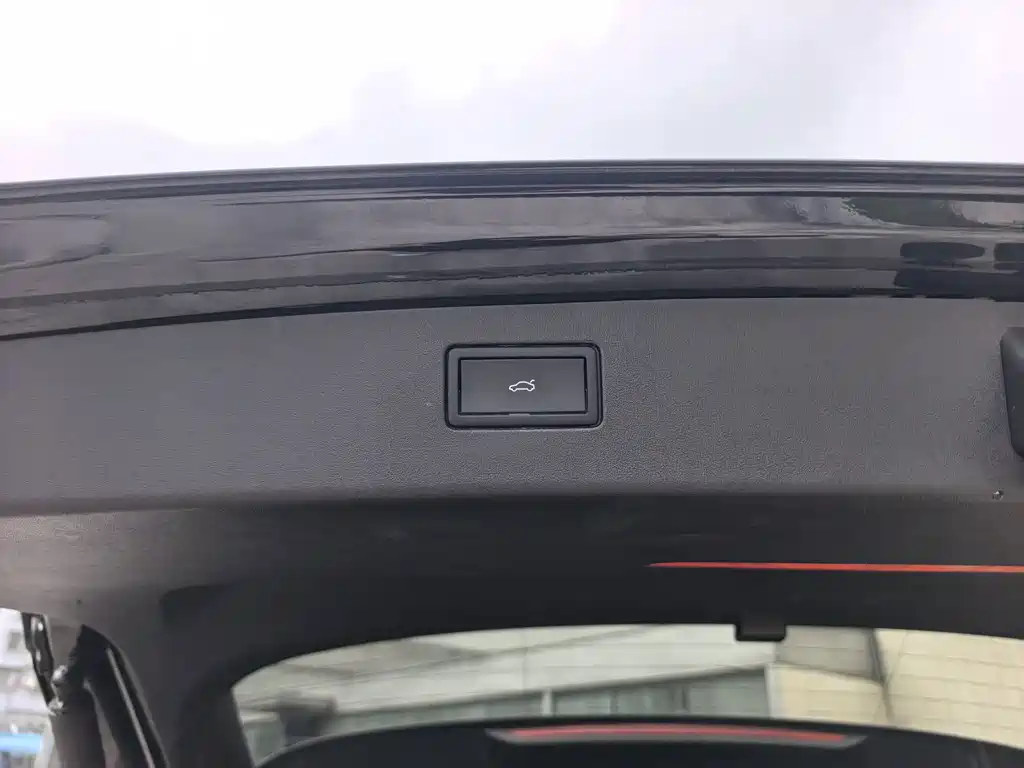 Volkswagen 探岳L PHEV — миниатюра 9
