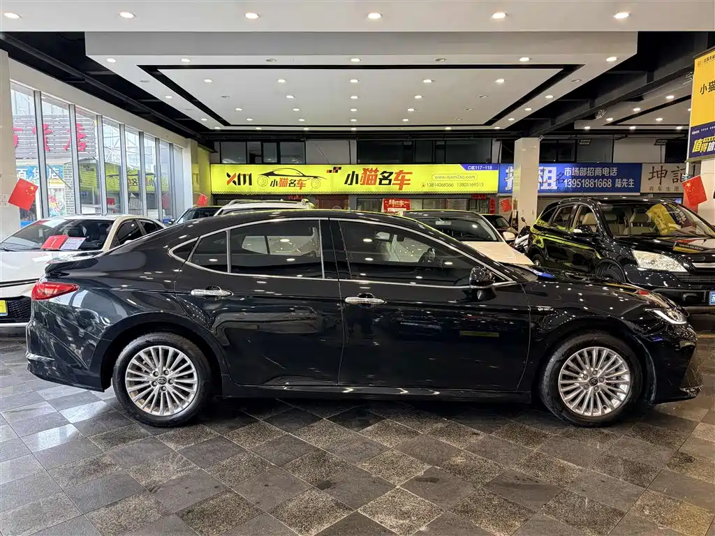 Toyota Camry — миниатюра 35