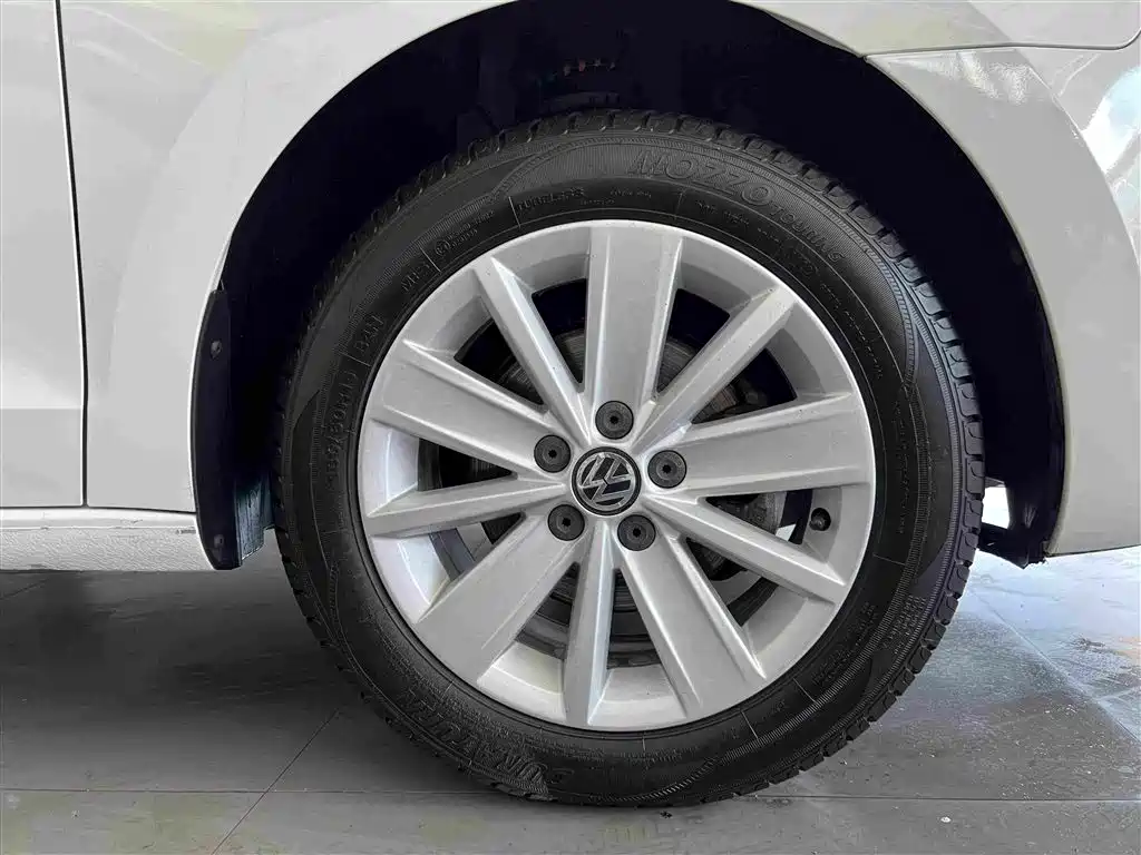 Volkswagen Jetta — миниатюра 8