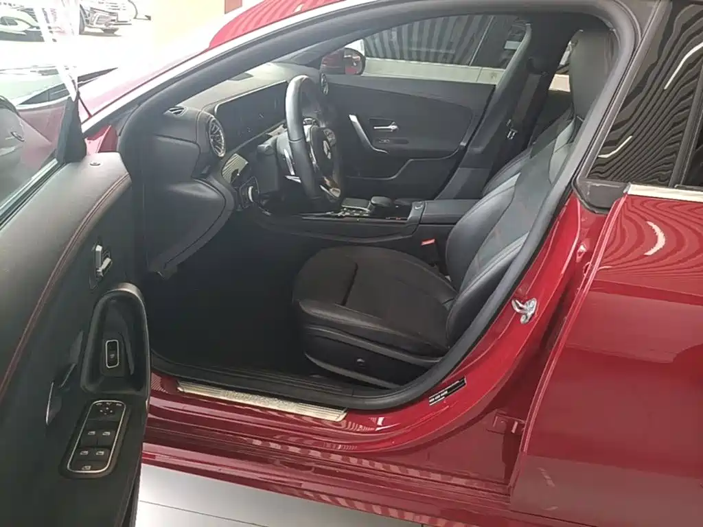 Mercedes-Benz CLA (Import) — миниатюра 16