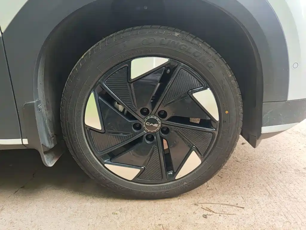 BYD Sealion 05 EV — миниатюра 24