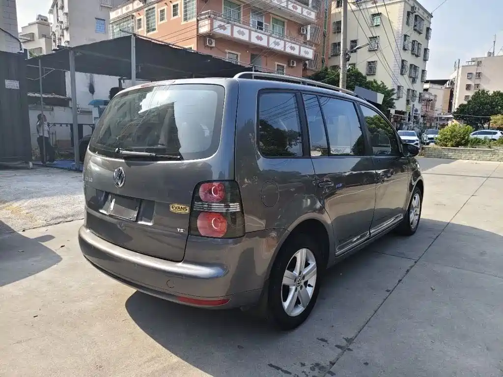 Volkswagen Touran — миниатюра 5