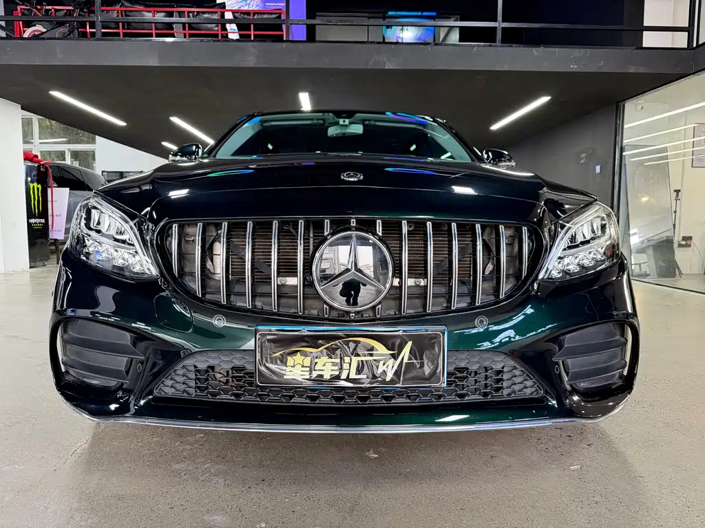 Mercedes-Benz C-Class — миниатюра 2