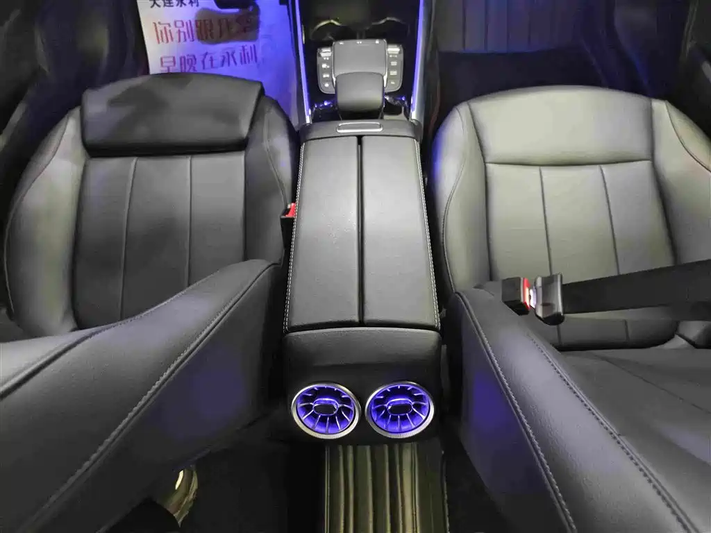 Mercedes-Benz GLB — миниатюра 9