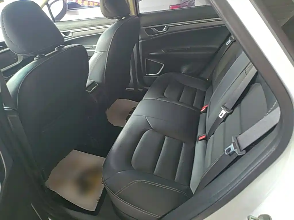Geely Emgrand GS — миниатюра 17