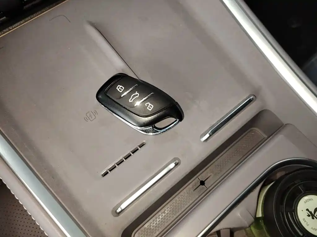 Roewe M7 DMH — миниатюра 9