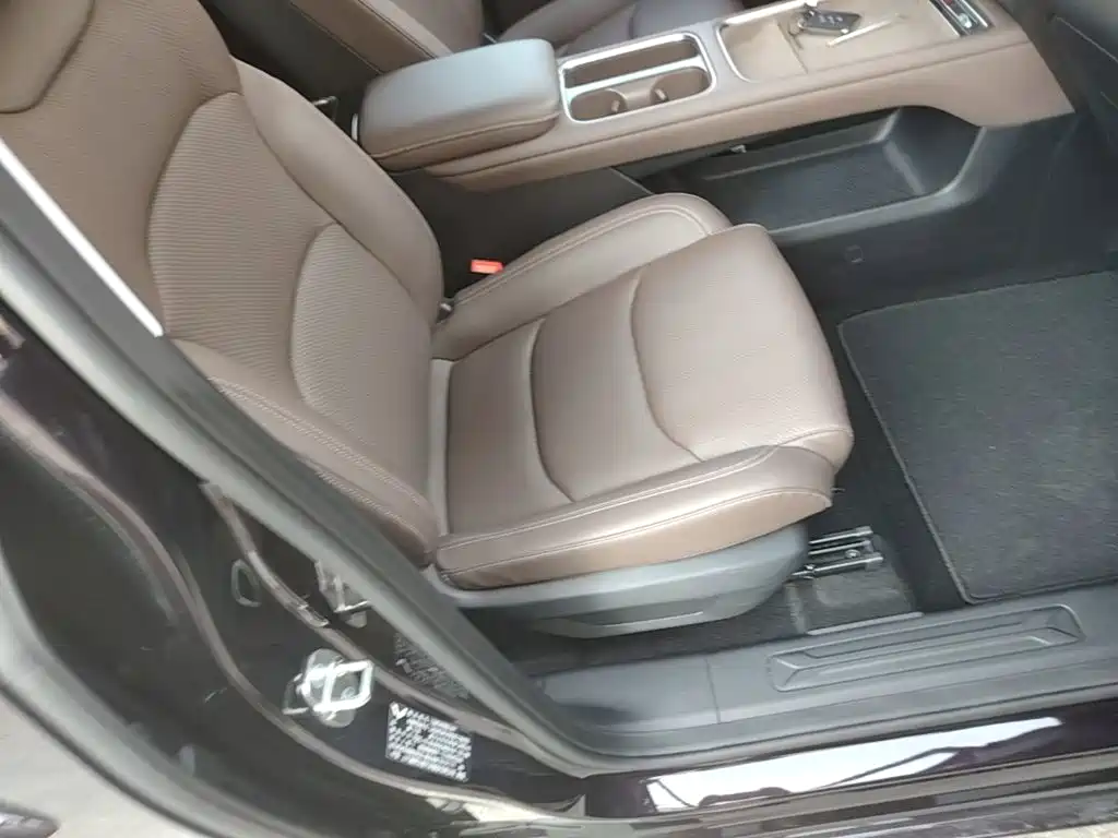 Wuling Xingguang 730 New Energy — миниатюра 25