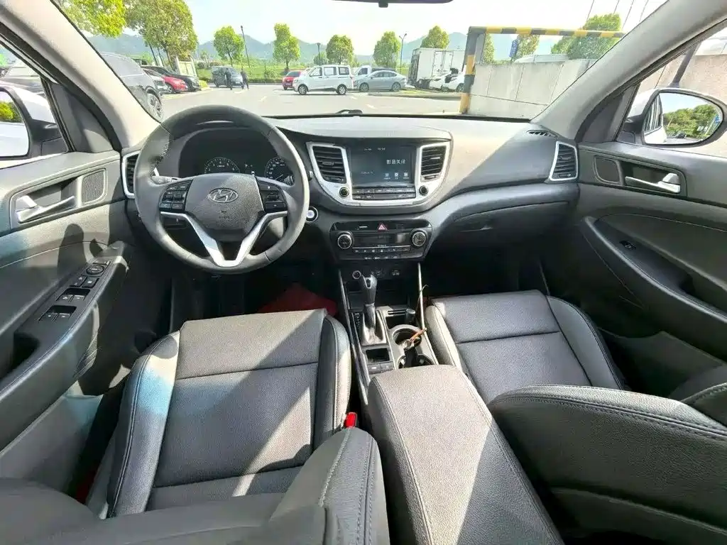 Hyundai Tucson — миниатюра 12