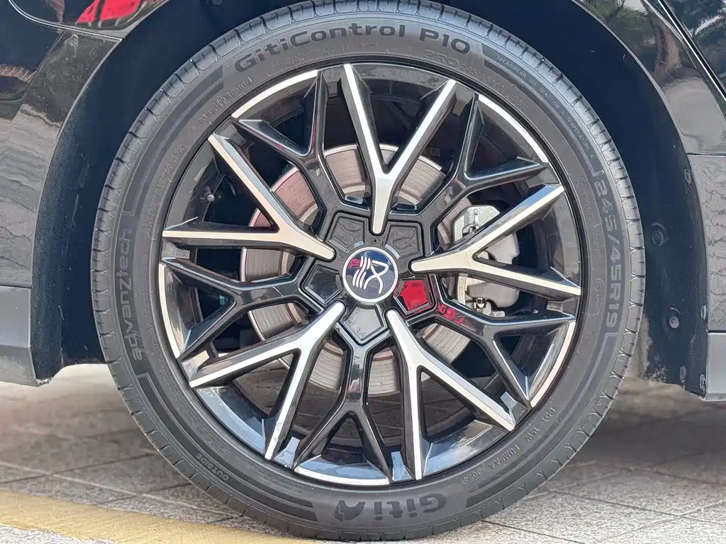 BYD Han — миниатюра 7