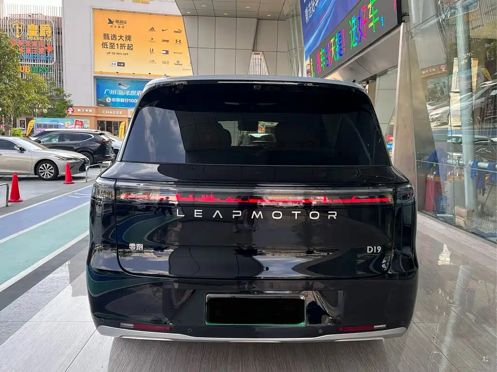 Leapmotor Leapmotor D19 — миниатюра 5