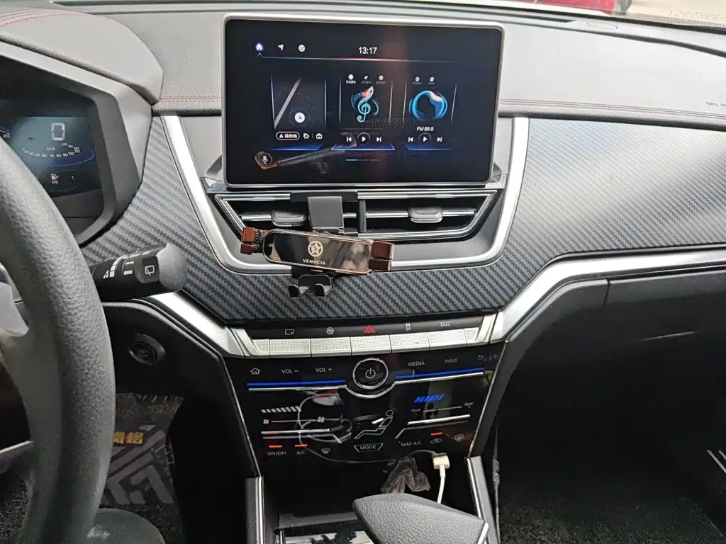 Venucia T60 — миниатюра 6