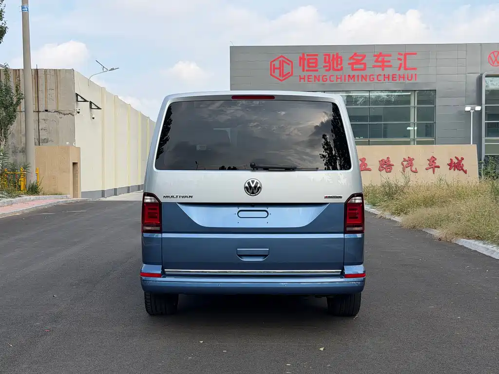 Volkswagen Multivan — миниатюра 6