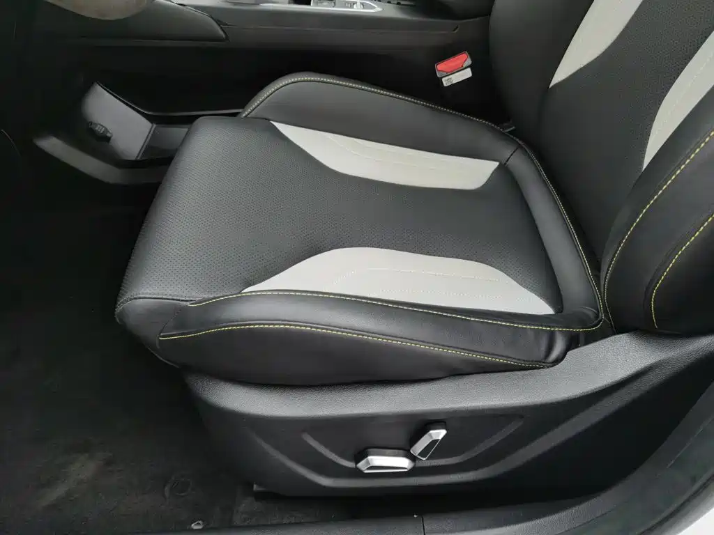Geely Binyue — миниатюра 20