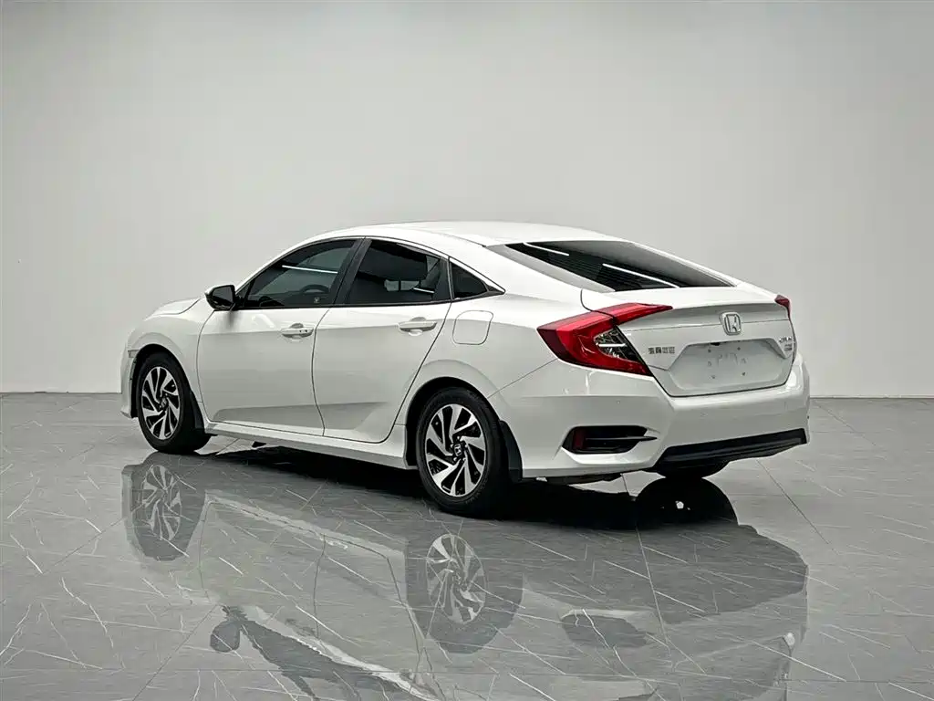 Honda Civic 2016 220TURBO CVT Luxury