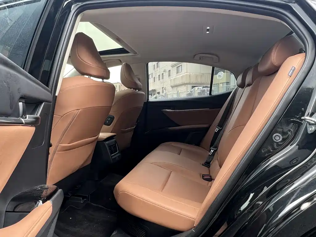 Toyota Camry 2024 2.0HGVP Luxury
