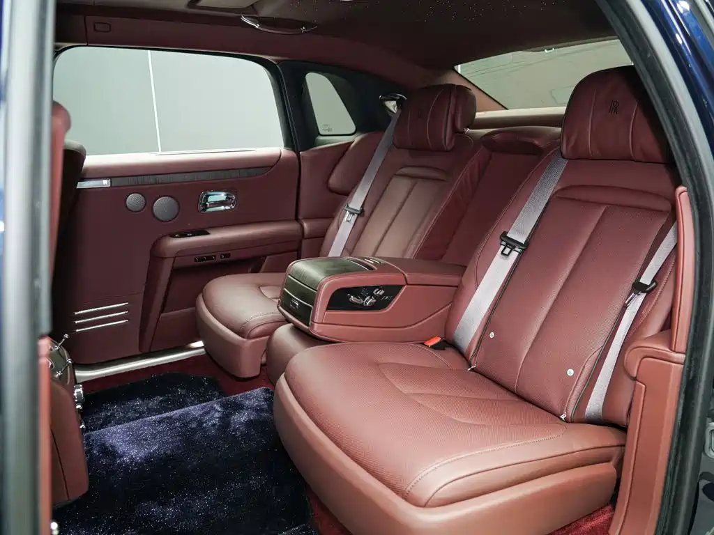 Rolls-Royce Ghost — миниатюра 13