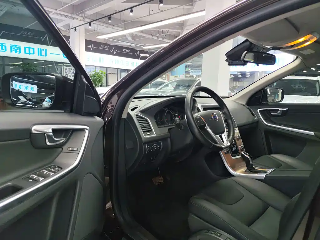 Volvo XC60 — миниатюра 5