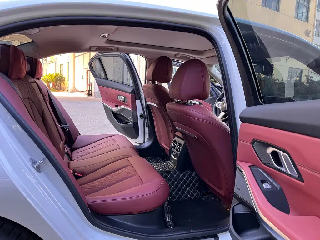 BMW 3 Series — миниатюра 11
