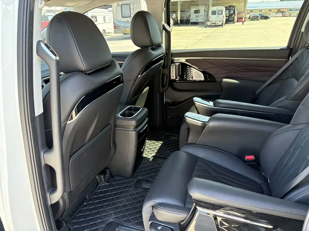 GAC Motor Trumpchi M8 — миниатюра 10