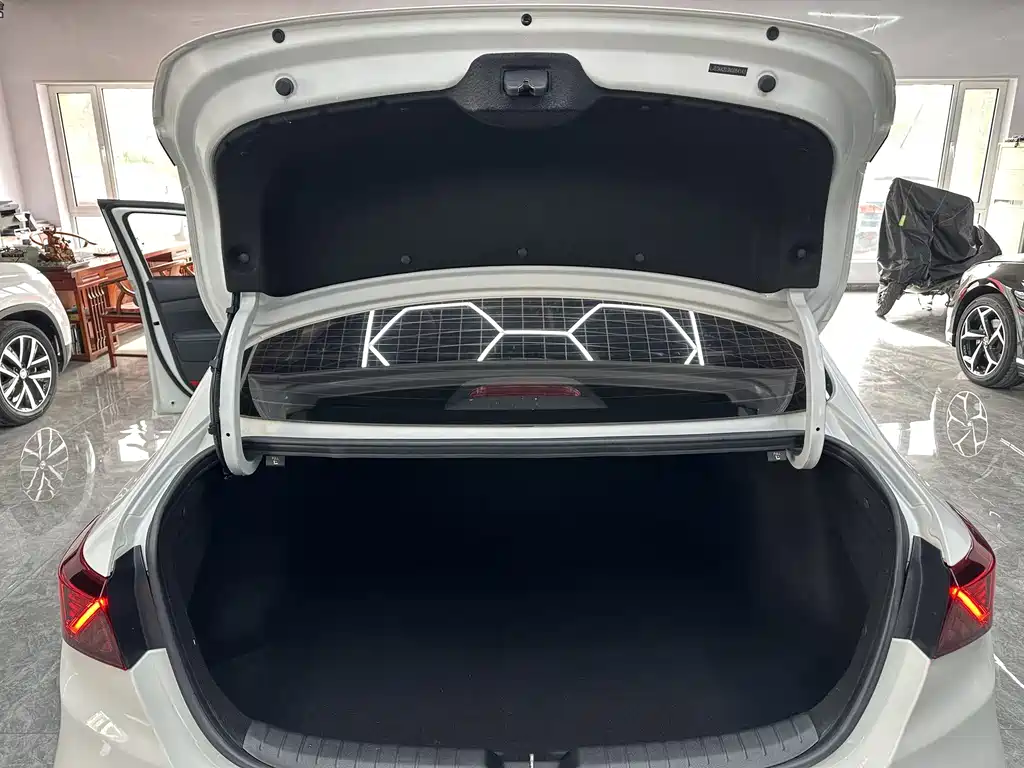 Kia K3 — миниатюра 15