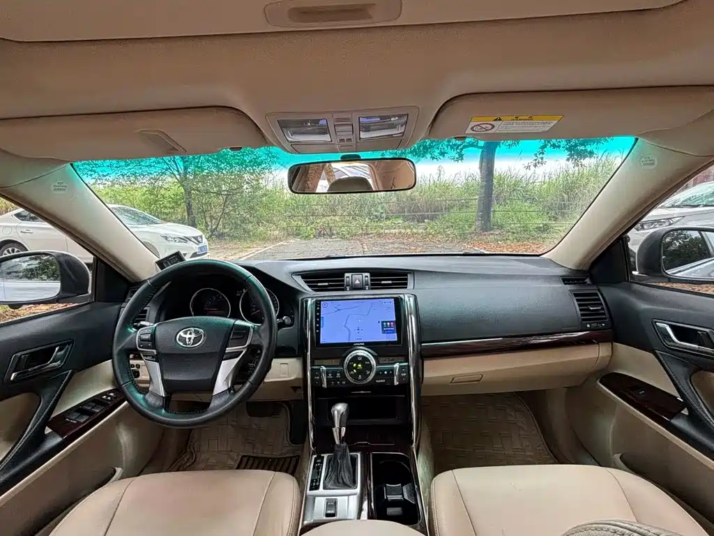 Toyota Reiz — миниатюра 6